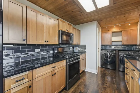 391 Walnut Lane Elk Grove Village IL 60007