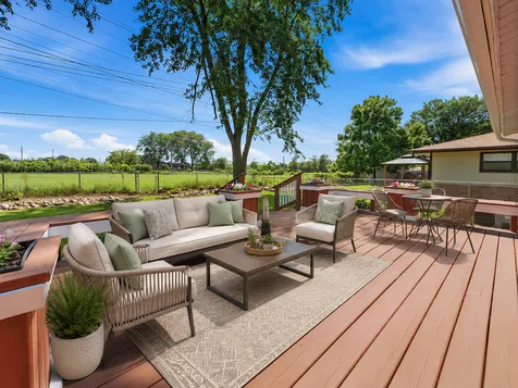 391 Walnut Lane Elk Grove Village IL 60007