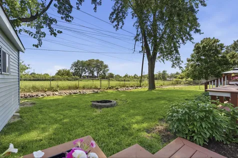 391 Walnut Lane Elk Grove Village IL 60007