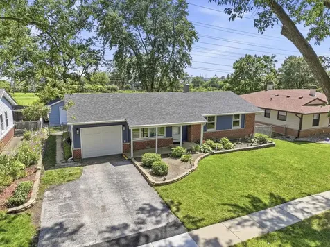 391 Walnut Lane Elk Grove Village IL 60007