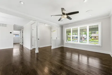 391 Walnut Lane Elk Grove Village IL 60007