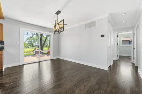 391 Walnut Lane Elk Grove Village IL 60007