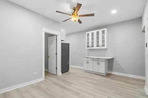 1127 West Farwell Avenue Chicago IL 60626