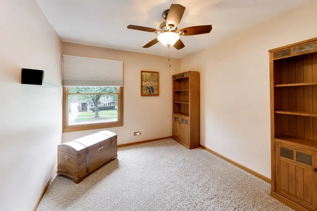 650 Nassau Drive Roselle IL 60172