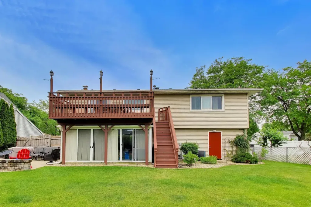 650 Nassau Drive Roselle IL 60172