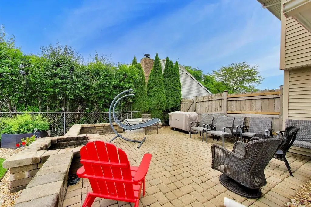650 Nassau Drive Roselle IL 60172