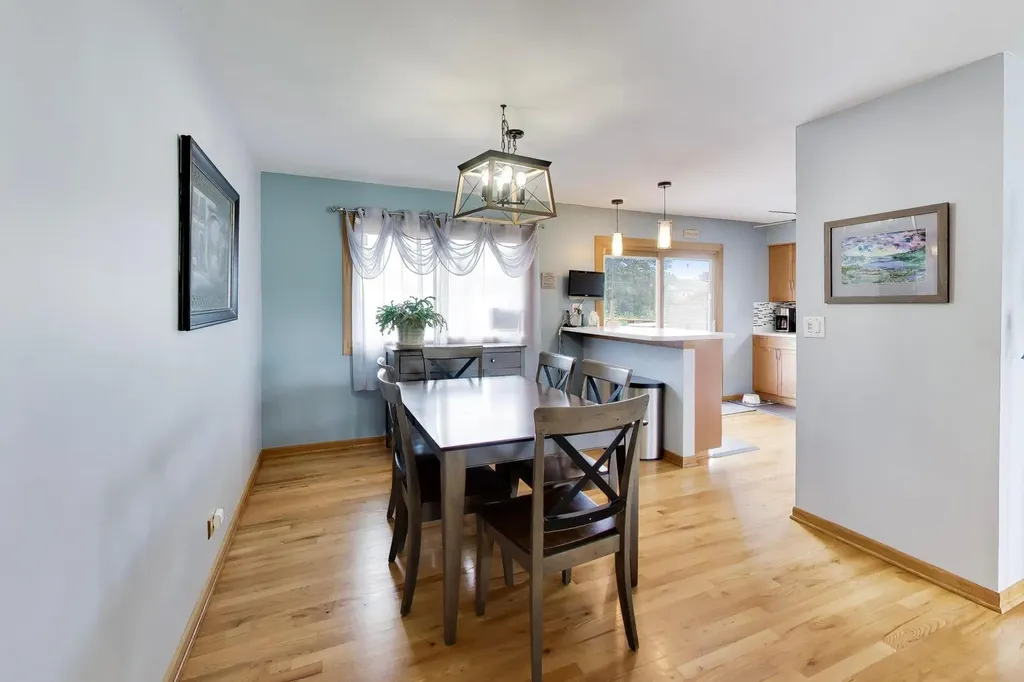 650 Nassau Drive Roselle IL 60172