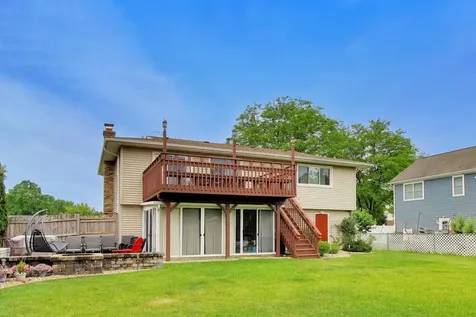 650 Nassau Drive Roselle IL 60172