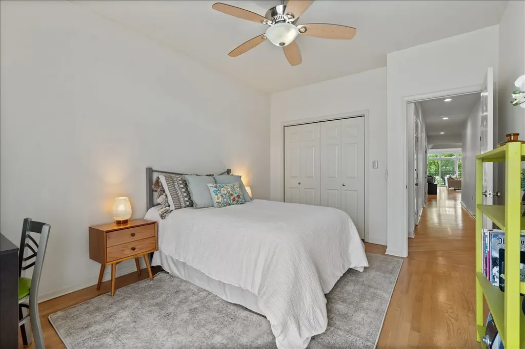 3248 North Sheffield Avenue Chicago IL 60657