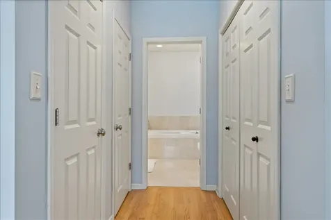 3248 North Sheffield Avenue Chicago IL 60657
