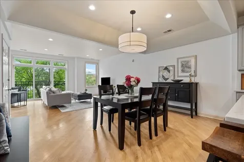 3248 North Sheffield Avenue Chicago IL 60657