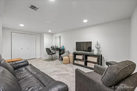 884 Bristol Drive Barrington IL 60010