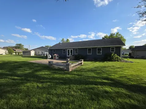 563 Pine Meadow Drive Dixon IL 61021