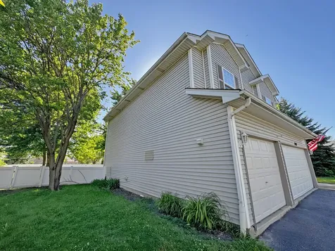 2001 Gray Hawk Drive Plainfield IL 60586