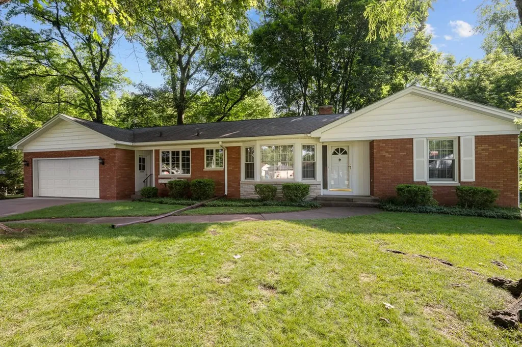 1545 26TH Avenue Rock Island IL 61201