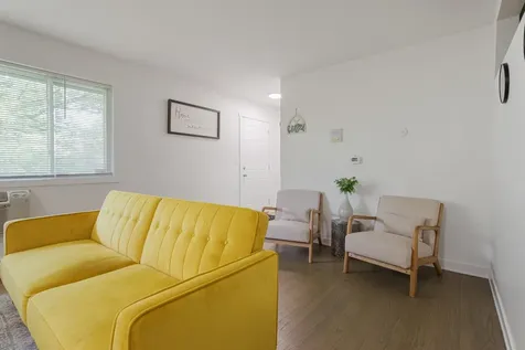 1404 West Estes Avenue Chicago IL 60626