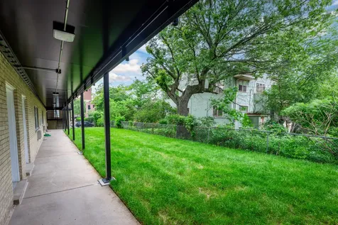 1404 West Estes Avenue Chicago IL 60626