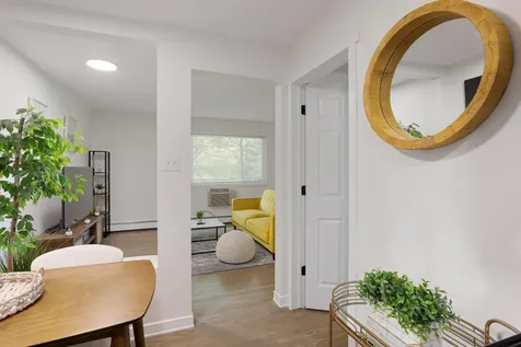 1404 West Estes Avenue Chicago IL 60626