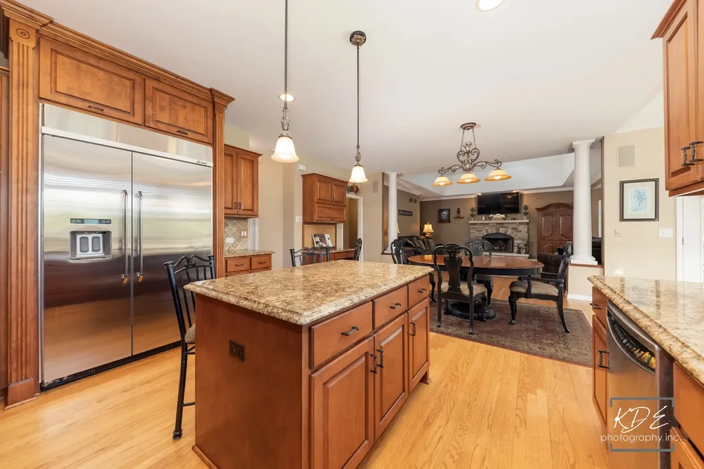 4443 Esquire Circle Naperville IL 60564