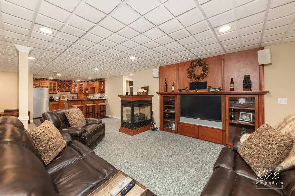 4443 Esquire Circle Naperville IL 60564