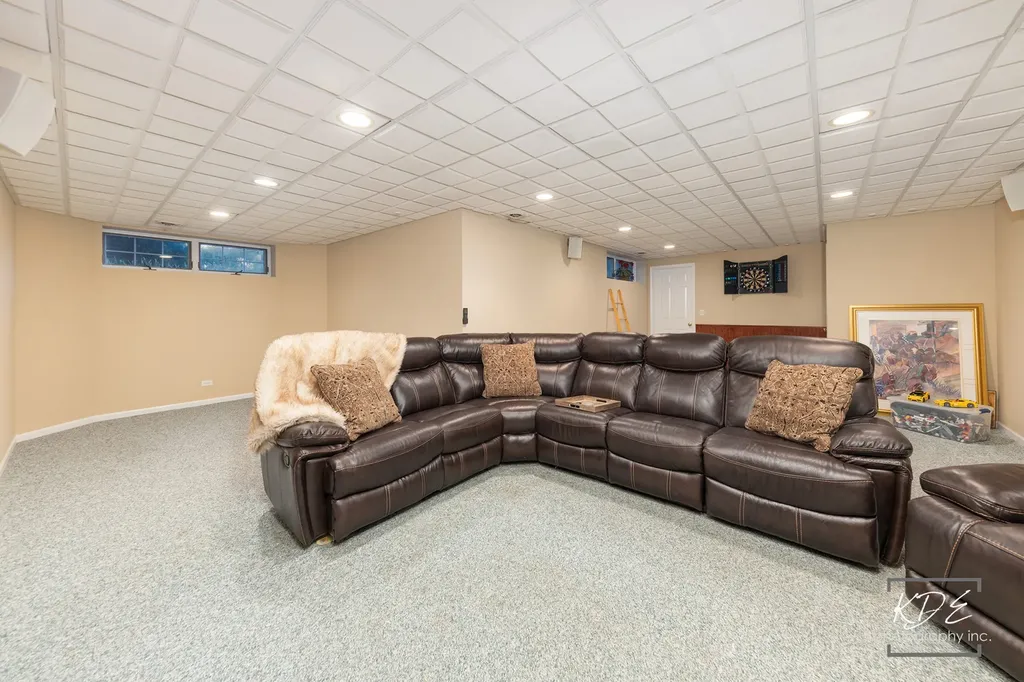 4443 Esquire Circle Naperville IL 60564