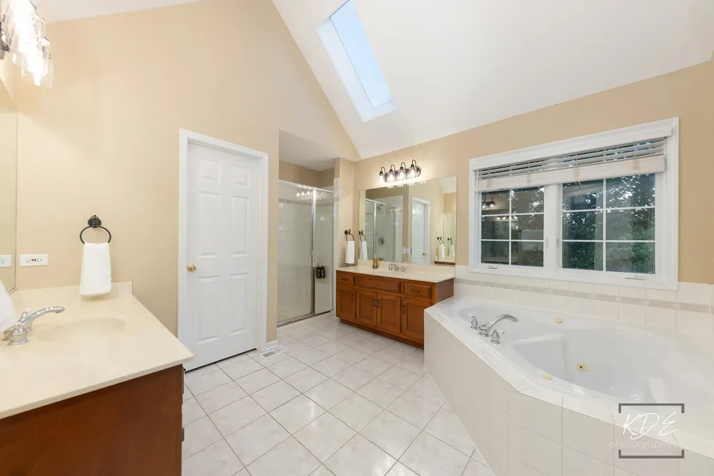 4443 Esquire Circle Naperville IL 60564