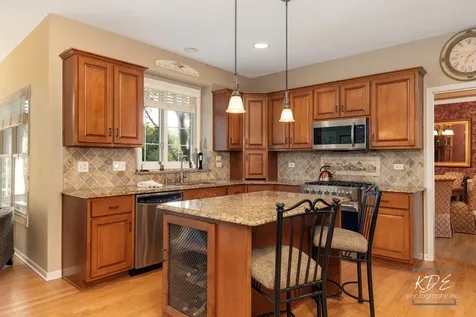 4443 Esquire Circle Naperville IL 60564