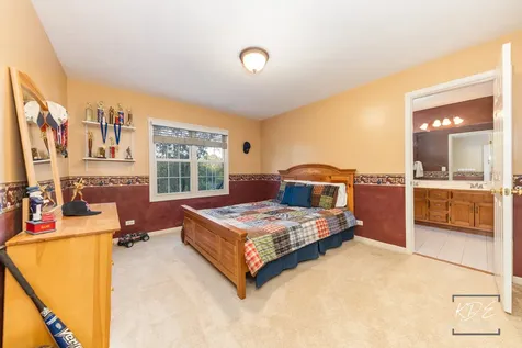 4443 Esquire Circle Naperville IL 60564