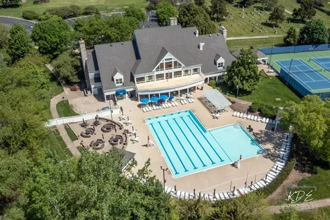 4443 Esquire Circle Naperville IL 60564