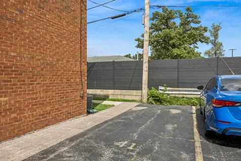 8021 Lake Street River Forest IL 60305