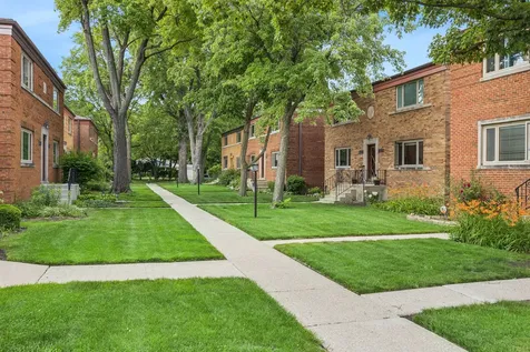 8021 Lake Street River Forest IL 60305
