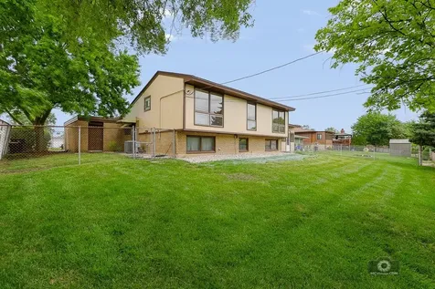 5595 155TH Street Oak Forest IL 60452