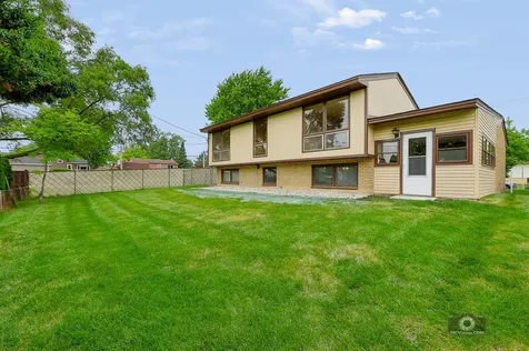 5595 155TH Street Oak Forest IL 60452