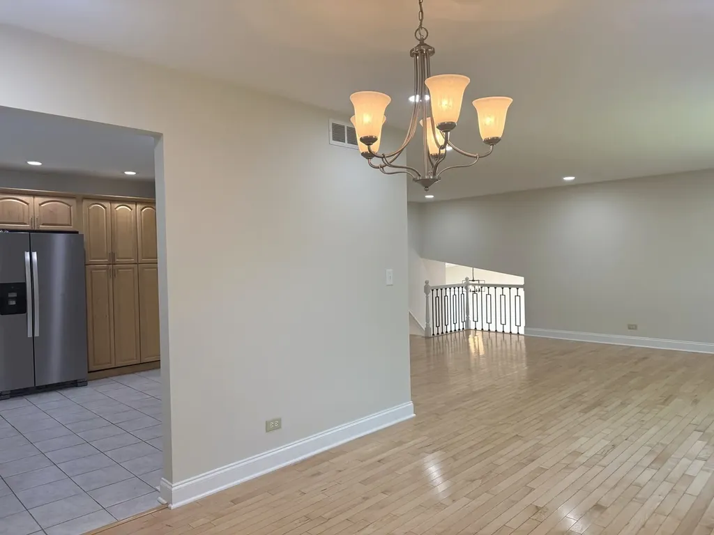 425 Carriage Hill Road Naperville IL 60565