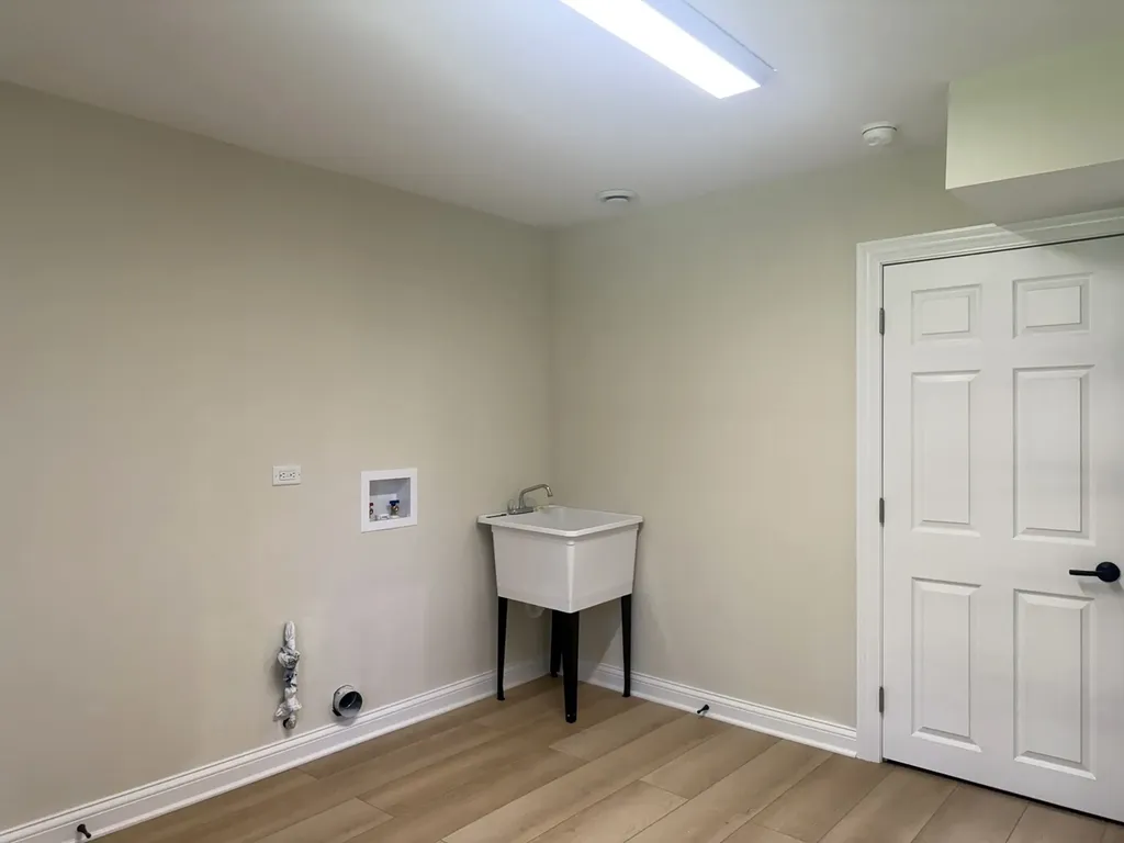 425 Carriage Hill Road Naperville IL 60565
