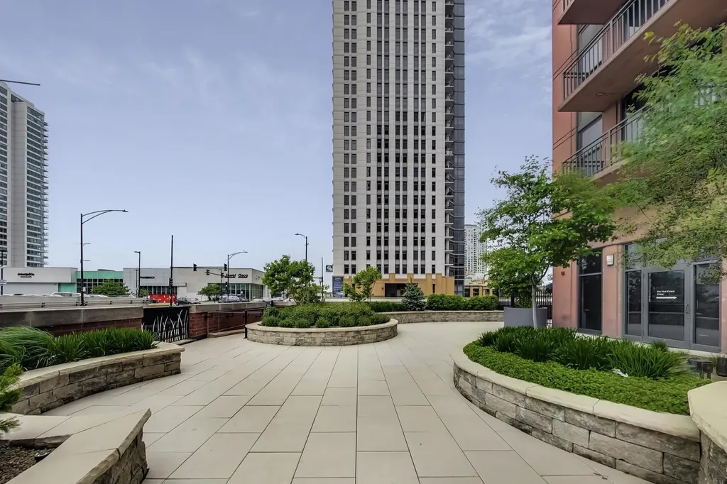 330 North Jefferson Street Chicago IL 60661
