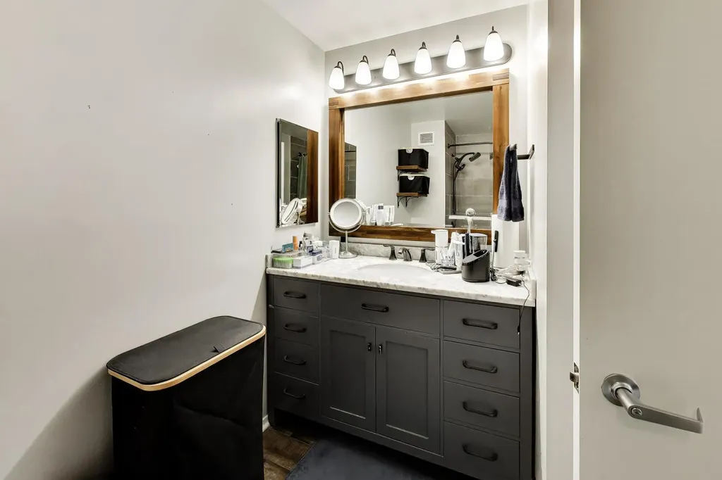 330 North Jefferson Street Chicago IL 60661