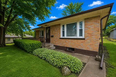 1014 University Street Dixon IL 61021