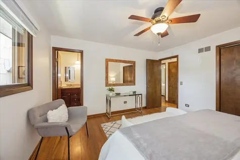 331 South 8th Avenue La Grange IL 60525