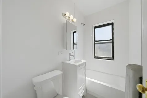 2706 North Spaulding Street Chicago IL 60647