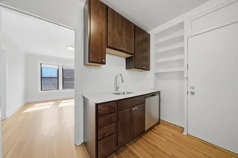 2706 North Spaulding Street Chicago IL 60647
