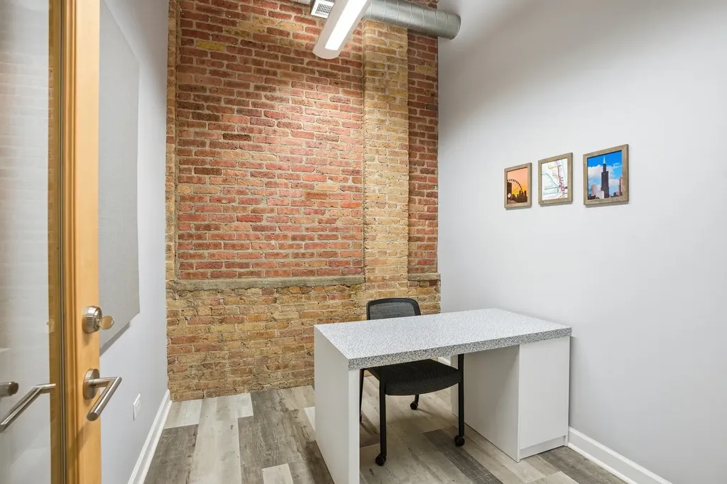 824 West Superior Street Chicago IL 60642