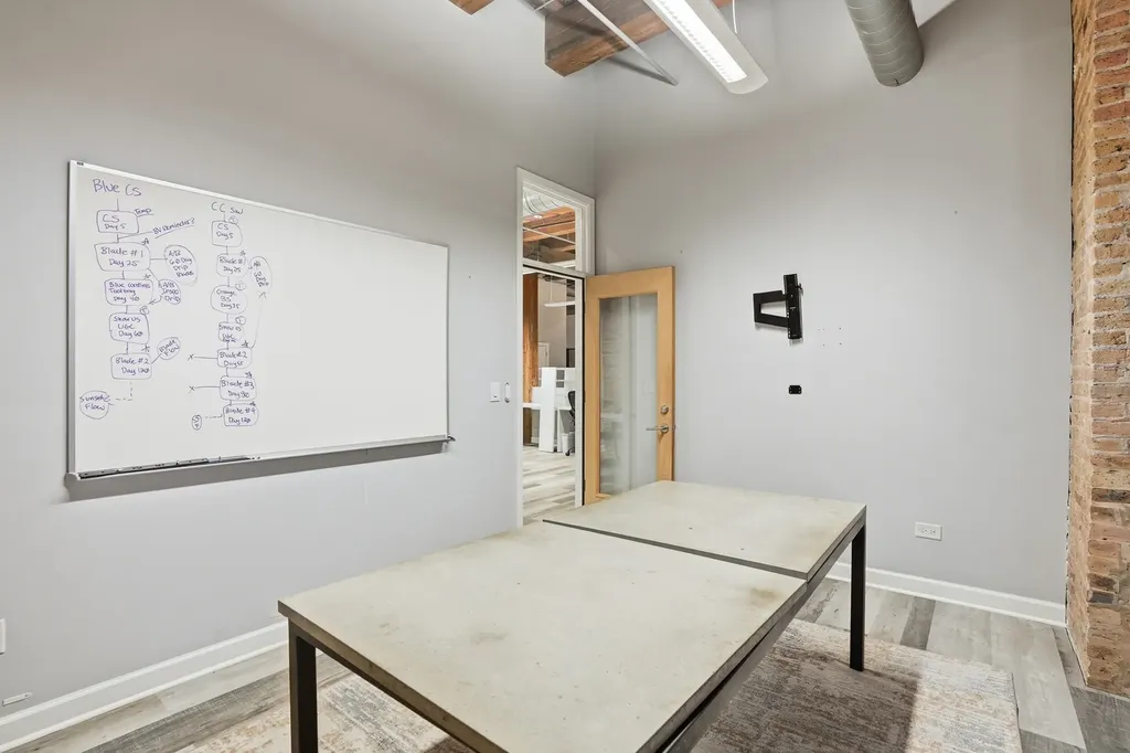 824 West Superior Street Chicago IL 60642