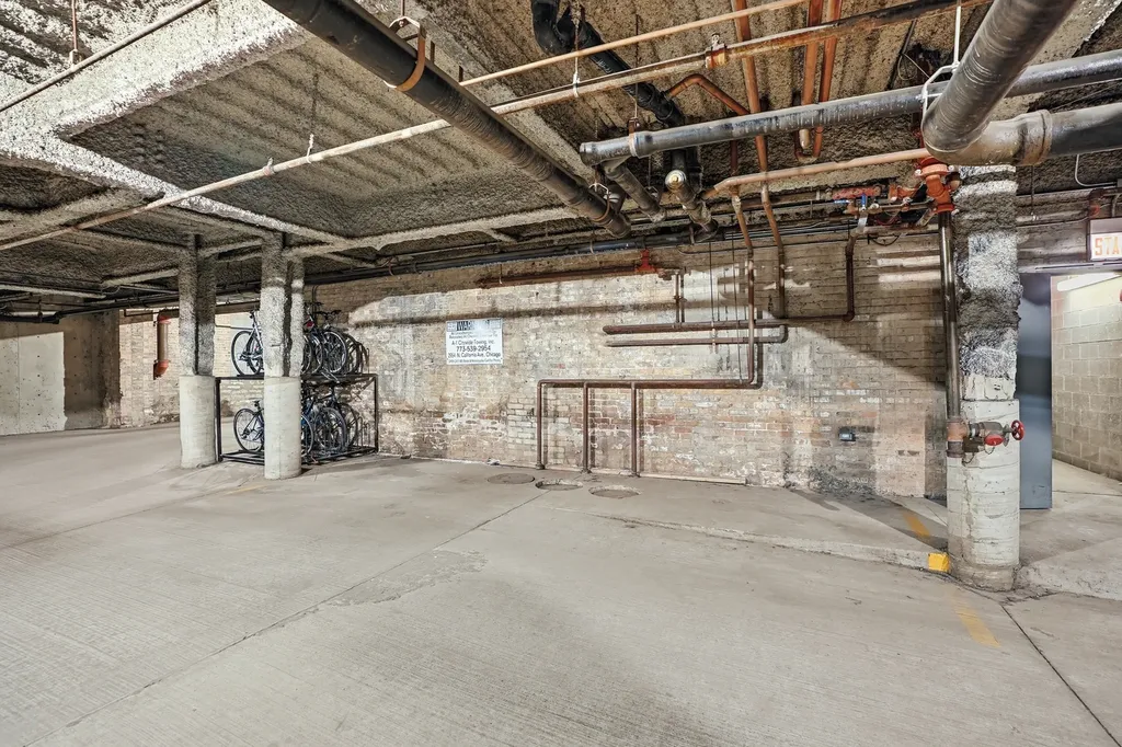 824 West Superior Street Chicago IL 60642