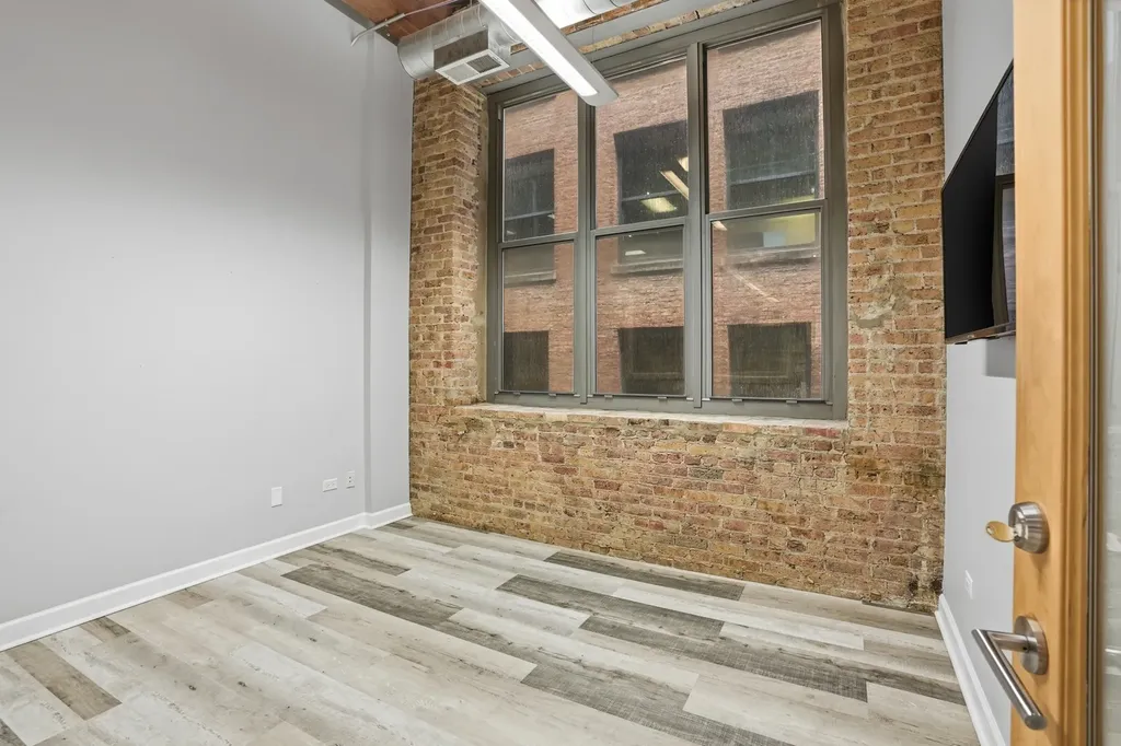 824 West Superior Street Chicago IL 60642