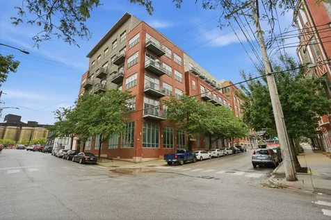 824 West Superior Street Chicago IL 60642
