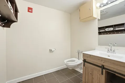 824 West Superior Street Chicago IL 60642
