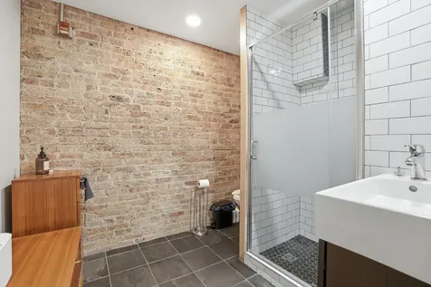 824 West Superior Street Chicago IL 60642