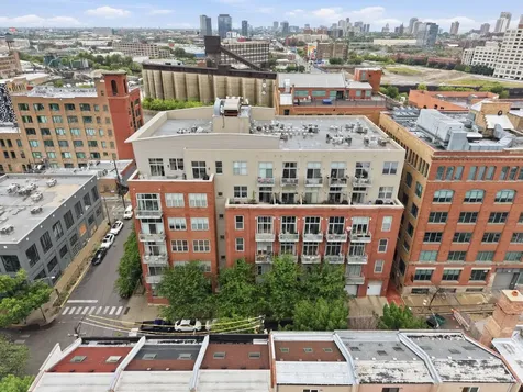824 West Superior Street Chicago IL 60642