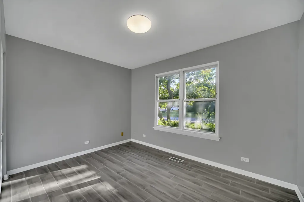 1065 Rockport Drive Carol Stream IL 60188